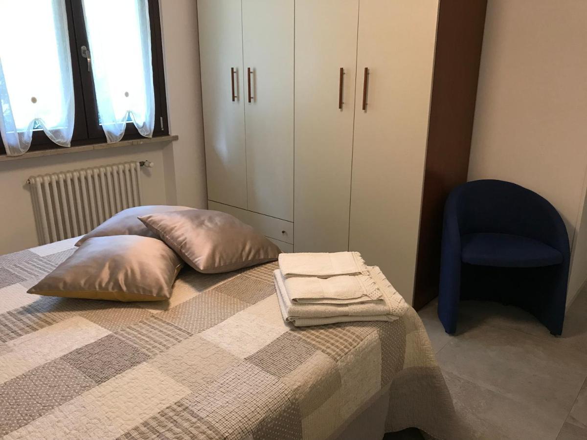 Casa Mary Due - Trilocale Con Giardino Privato A Due Passi Dal Lago 시르미오네 외부 사진